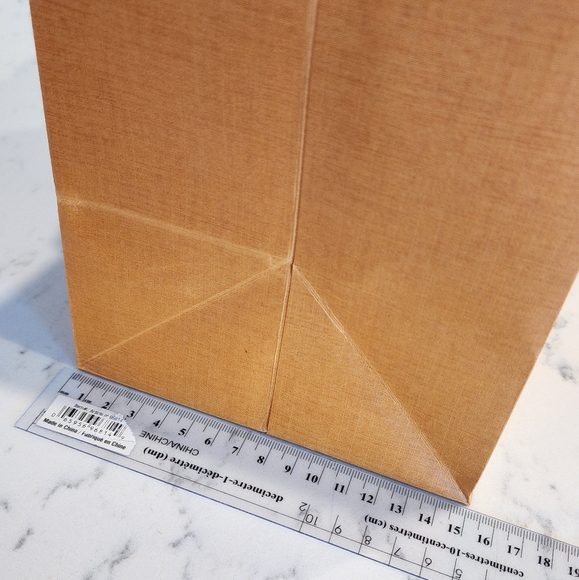 LOUIS VUITTON - Medium giftbag (Authentic) 1 - Picture 5 of 5